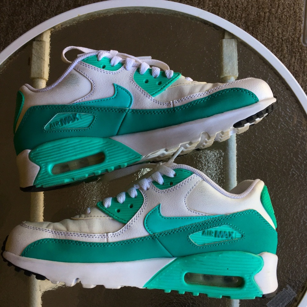 Nike Air Max Turquoise and white